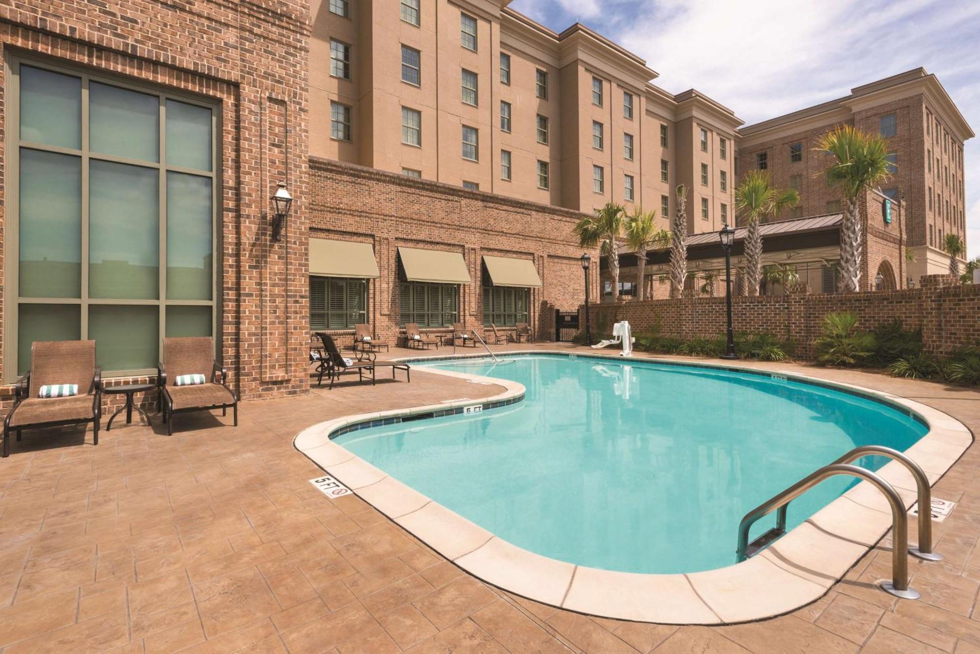 Embassy Suites Savannah Historic District Eksteriør bilde